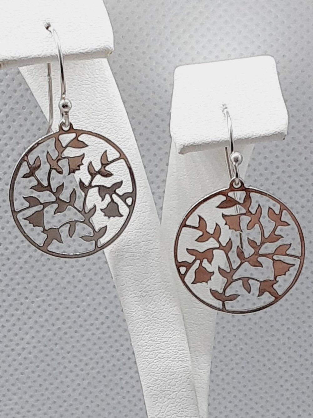NEW Holly Yashi silver round cut-out earrings - Picture 7 of 12